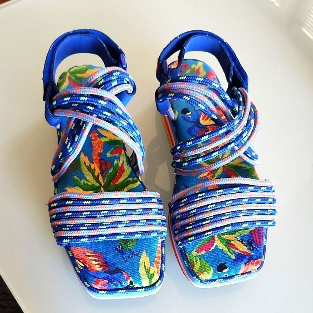 Farm Rio Macaw Resortwear Tropical Vacation Slingback Sandals Dopamine Size 10 - Picture 2 of 8